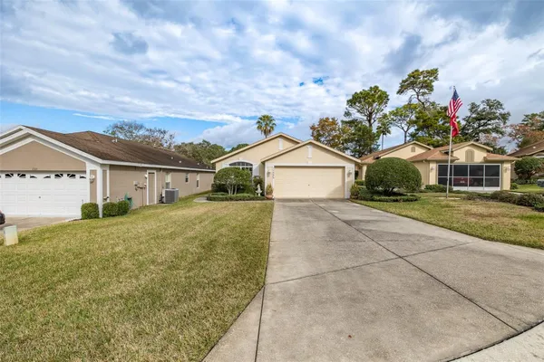 Property Slideshow image 2 of 44 | 11323 highlander ct, Spring Hill, FL, 34609