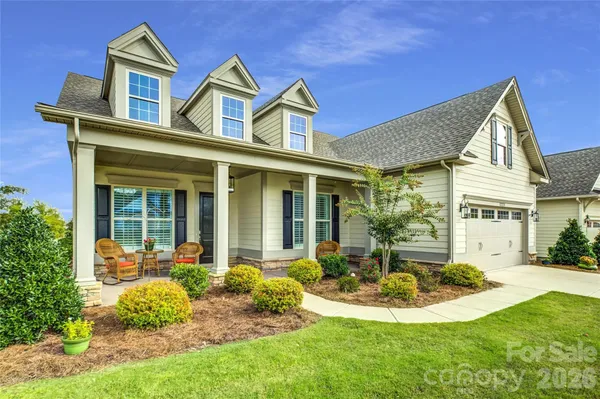 Property Slideshow image 2 of 46 | 82228 standing oak dr, Charlotte, NC, 28278