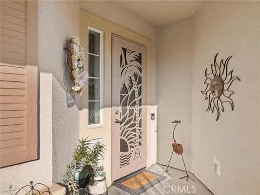 Property Slideshow image 3 of 46 | 19330 galloping hl, Apple Valley, CA, 92308
