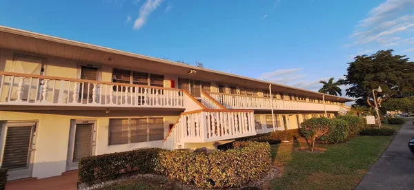 Property Slideshow image 2 of 26 | 349 camden o o, West Palm Beach, FL, 33417