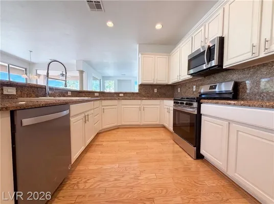 Property Slideshow image 2 of 42 | 10228 donde ave, Las Vegas, NV, 89135
