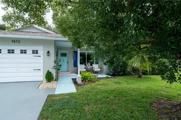 Property Slideshow image 2 of 34 | 1472 queen anne blvd, Palm Harbor, FL, 34684