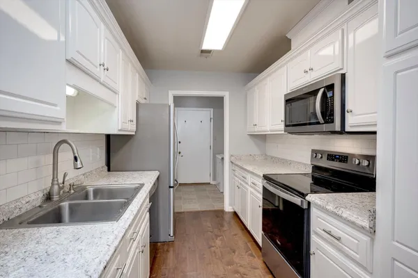 Property Slideshow image 3 of 31 | 614 clarendon pl, Aiken, SC, 29801