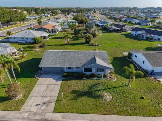 Property Slideshow image 2 of 59 | 1809 haverford ave, Sun City Center, FL, 33573