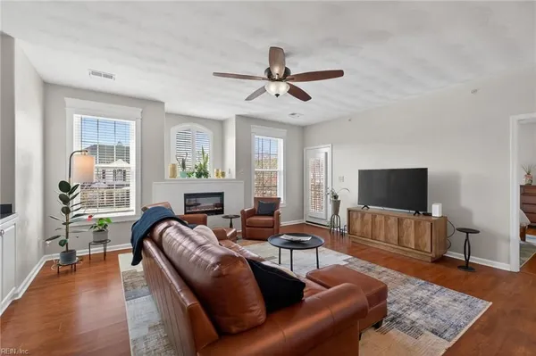 Property Slideshow image 2 of 27 | 3543 winding trail cir, Virginia Beach, VA, 23456