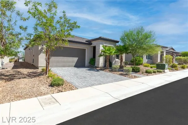 Property Slideshow image 3 of 43 | 18 sun mirage ave, Henderson, NV, 89011