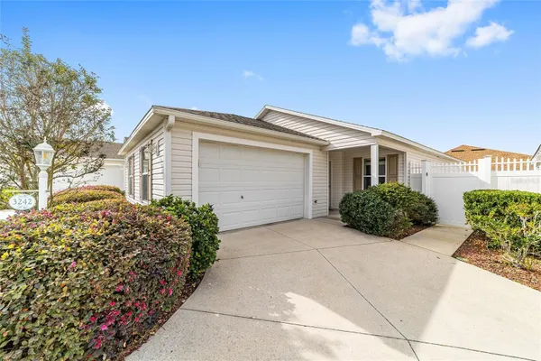 Property Slideshow image 2 of 40 | 3242 evanside ln, The Villages, FL, 32163