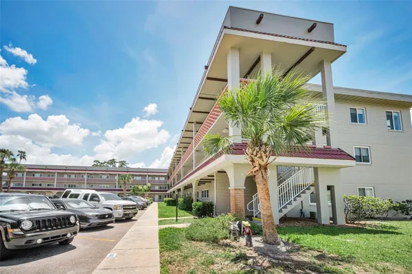 Property Slideshow image 2 of 93 | 2072 australia way 32, Clearwater, FL, 33763