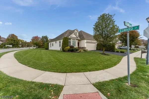 Property Slideshow image 3 of 19 | 23 dinah dr, Phillipsburg, NJ, 08865