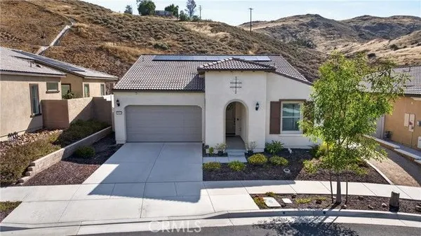 Property Slideshow image 2 of 31 | 23944 saunter way, Corona, CA, 92883