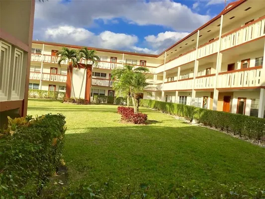 Property Slideshow image 2 of 24 | 84 brighton b # 84, Boca Raton, FL, 33434