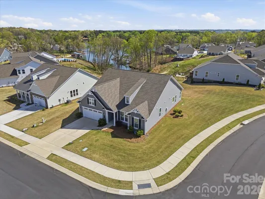 Property Slideshow image 2 of 47 | 7004 treetop ct, York, SC, 29745