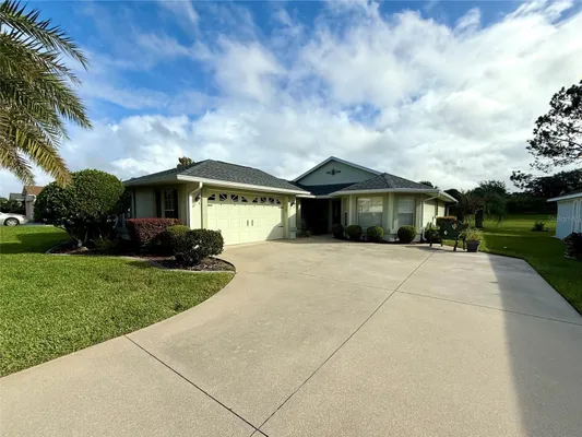 Property Slideshow image 3 of 52 | 15235 sw 14th avenue rd, Ocala, FL, 34473