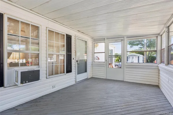 Property Slideshow image 2 of 13 | 1661 old country rd 254, Riverhead, NY, 11901