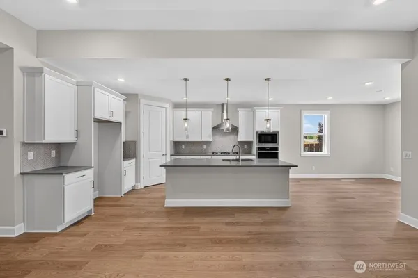 Property Slideshow image 2 of 36 | 2719 bowthorpe st, Lacey, WA, 98513