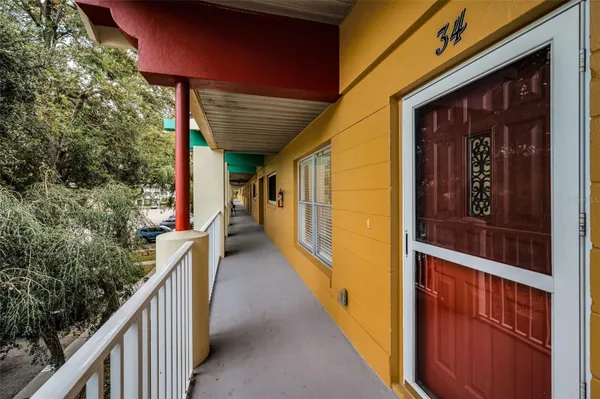Property Slideshow image 2 of 38 | 2292 austrian ln 34, Clearwater, FL, 33763