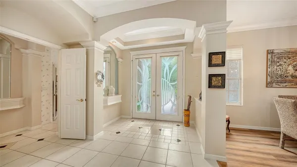 Property Slideshow image 3 of 68 | 4727 carrington cir, Sarasota, FL, 34243
