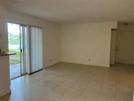 Property Slideshow image 3 of 9 | 7680 westwood dr apt 803, Tamarac, FL, 33321