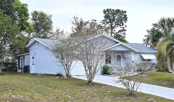 Property Slideshow image 2 of 37 | 8449 sw 106th pl, Ocala, FL, 34481