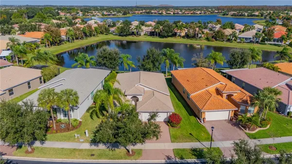 Property Slideshow image 2 of 47 | 16023 golden lakes dr, Wimauma, FL, 33598