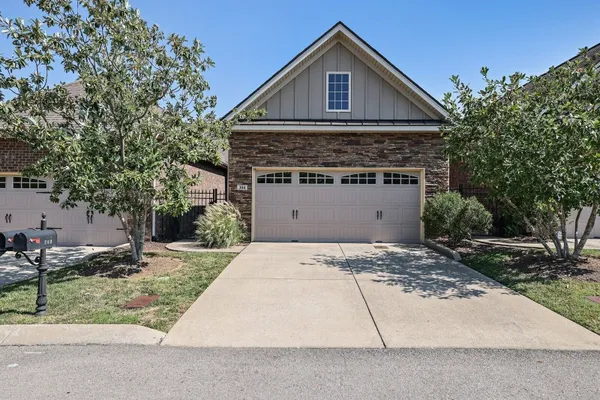 Property Slideshow image 2 of 45 | 304 thesing ct pvt, Nolensville, TN, 37135