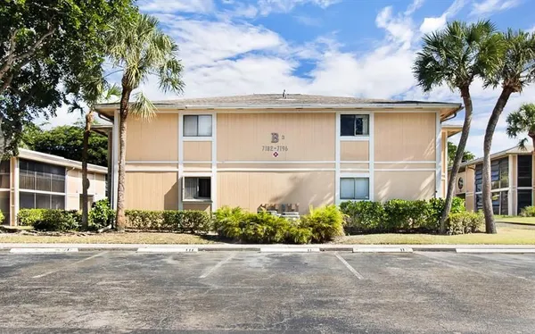 Property Slideshow image 2 of 22 | 7194 ashmont cir # 112, Tamarac, FL, 33321
