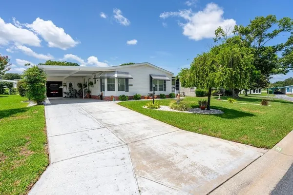 Property Slideshow image 2 of 63 | 1226 pompano ln, Lady Lake, FL, 32159