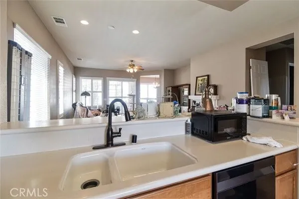 Property Slideshow image 3 of 26 | 19484 lynbrook rd, Apple Valley, CA, 92308