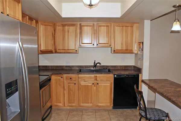 Property Slideshow image 3 of 30 | 13901 e marina dr 114, Aurora, CO, 80014