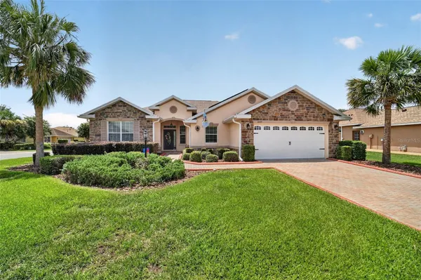 Property Slideshow image 2 of 69 | 8447 sw 82nd cir, Ocala, FL, 34481
