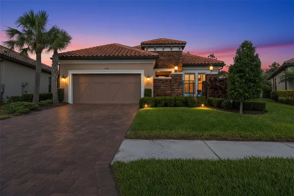 Property Slideshow image 2 of 76 | 11295 juglans dr, Odessa, FL, 33556