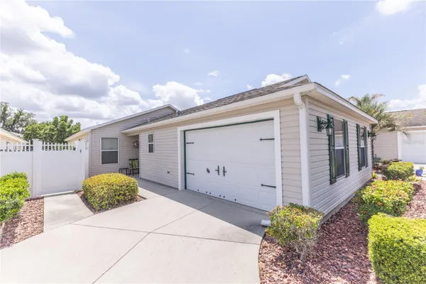 Property Slideshow image 2 of 42 | 2306 nackman pl, The Villages, FL, 32162