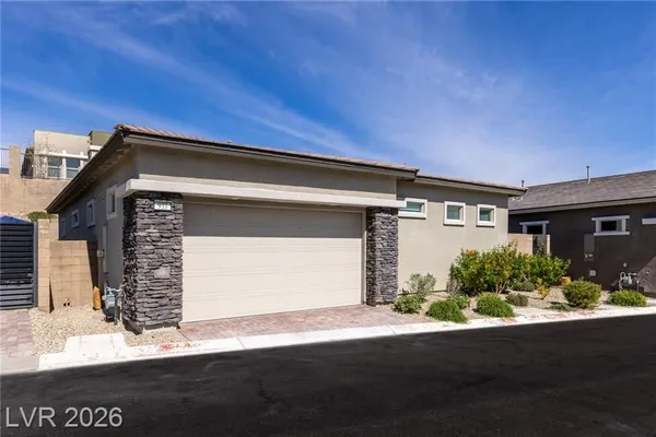Property Slideshow image 3 of 62 | 933 belleforte ln, Las Vegas, NV, 89138