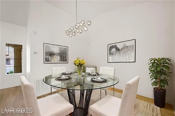 Property Slideshow image 2 of 44 | 2517 desert sands dr, Las Vegas, NV, 89134