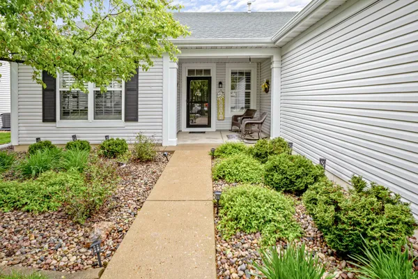 Property Slideshow image 2 of 29 | 1474 w flint ln, Romeoville, IL, 60446