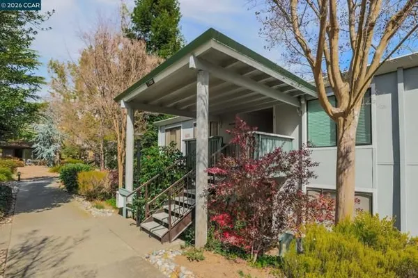 Property Slideshow image 3 of 44 | 1160 rockledge ln 2, Walnut Creek, CA, 94595