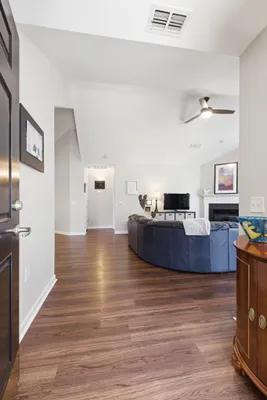 Property Slideshow image 3 of 38 | 825 s browns ln 1602, Gallatin, TN, 37066