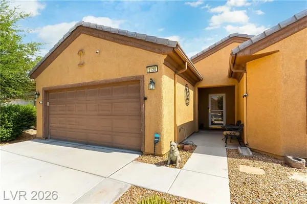 Property Slideshow image 2 of 32 | 2120 willow wren dr, North Las Vegas, NV, 89084