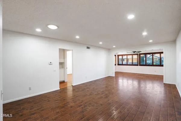 Property Slideshow image 3 of 34 | 7115 village 7, Camarillo, CA, 93012