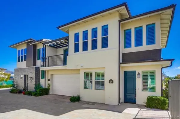Property Slideshow image 2 of 40 | 16750 coyote bush dr 47, San Diego, CA, 92127