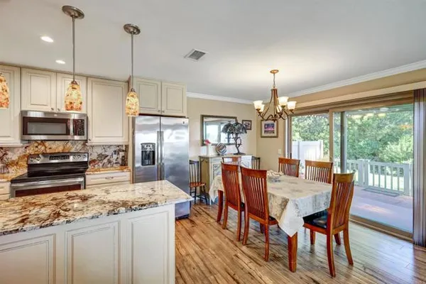 Property Slideshow image 3 of 18 | 1824 forestdale dr, Encinitas, CA, 92024