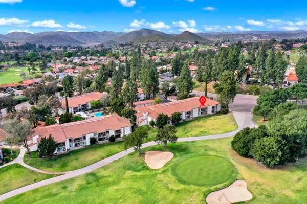 Property Slideshow image 3 of 32 | 12555 oaks n dr 206, San Diego, CA, 92128