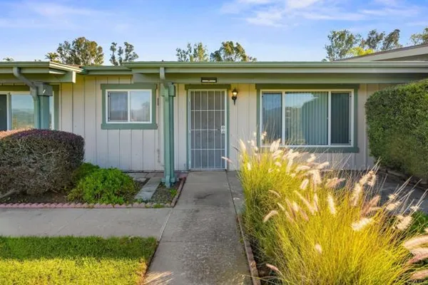 Property Slideshow image 2 of 34 | 4440 skimmer way, Oceanside, CA, 92057