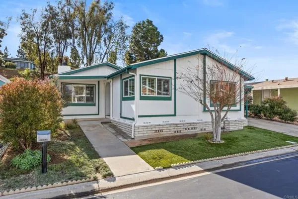 Property Slideshow image 2 of 21 | 5417 spencer ln, Carlsbad, CA, 92008