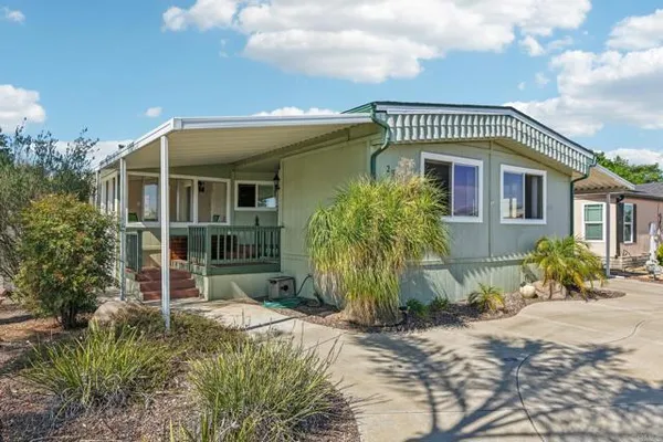 Property Slideshow image 3 of 54 | 29090 camino alba, Murrieta, CA, 92563