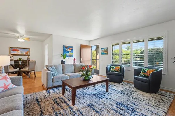 Property Slideshow image 2 of 36 | 1020 turnstone way, Oceanside, CA, 92057