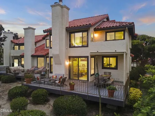 Property Slideshow image 2 of 61 | 2205 vina del mar, Oxnard, CA, 93035