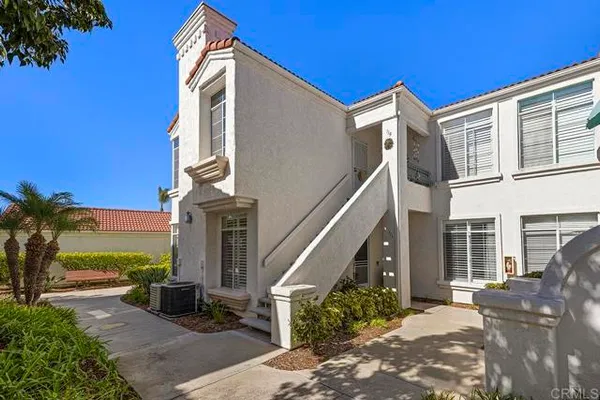 Property Slideshow image 3 of 39 | 3335 genoa way 111, Oceanside, CA, 92056