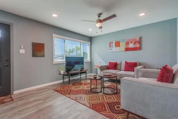 Property Slideshow image 3 of 32 | 3196 buena hills dr, Oceanside, CA, 92056
