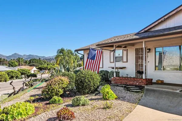 Property Slideshow image 3 of 24 | 12127 santiago rd, San Diego, CA, 92128